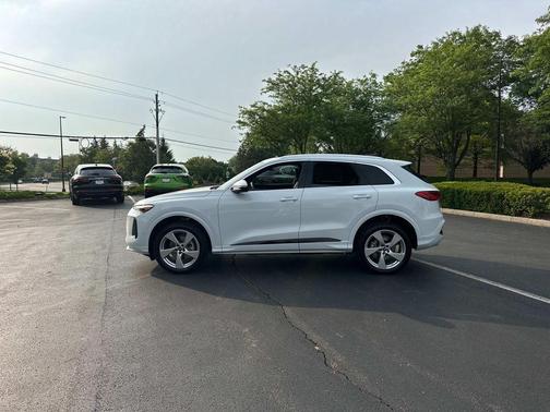 2025 Audi Q5 Premium Plus