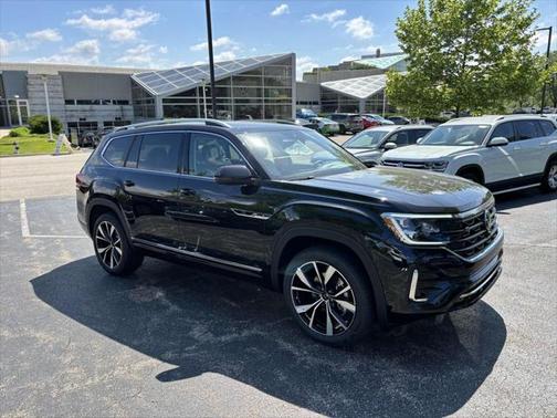2025 Volkswagen Atlas 2.0T SEL Premium R-Line 4MOTION
