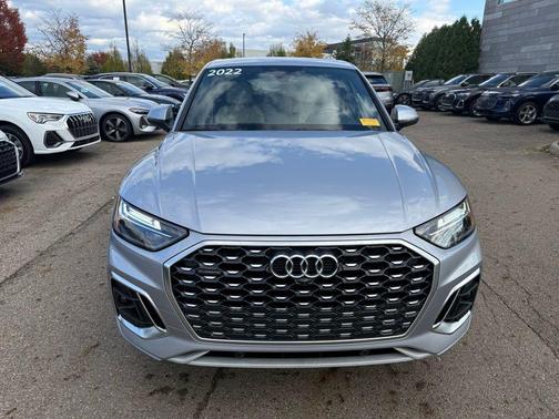 2022 Audi Q5 45 S line Premium Plus