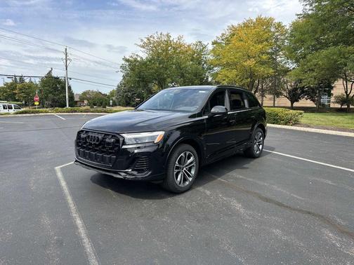 2025 Audi Q7 45 Premium