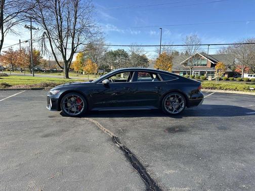 2026 Audi RS 7 4.0T Performance