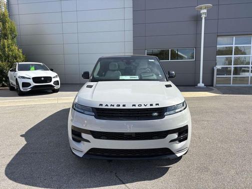 2025 Land Rover Range Rover Sport SE