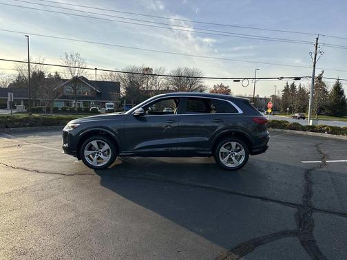 2025 Audi Q5 Premium Plus TFSI quattro S tronic