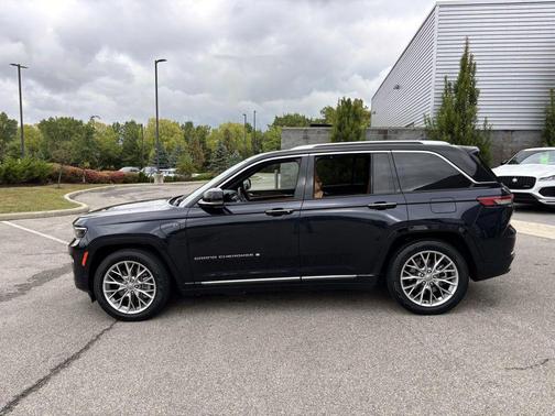 2023 Jeep Grand Cherokee 4xe Summit