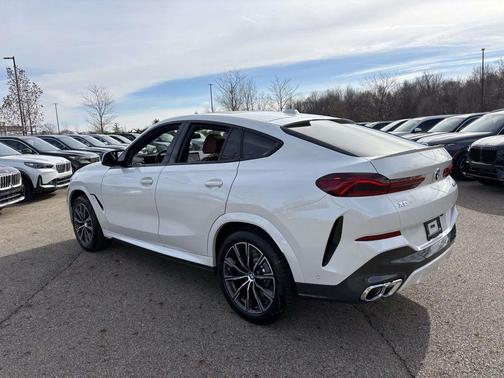 2026 BMW X6 M60i