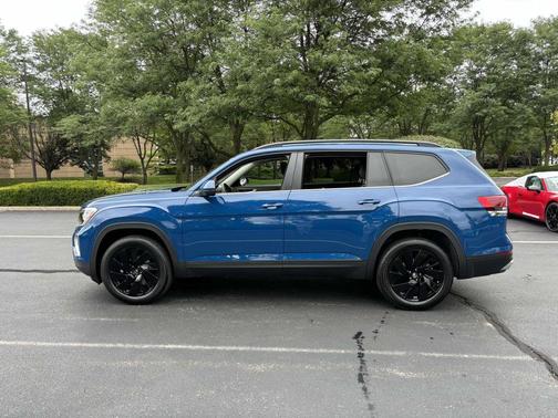 2026 Volkswagen Atlas 2.0T SE w/Technology 4MOTION