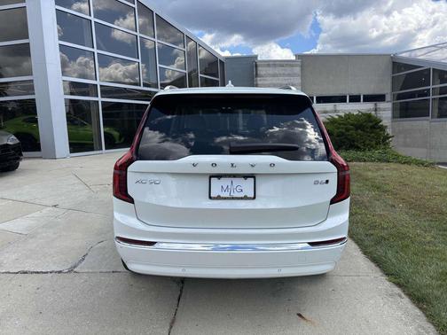 2026 Volvo XC90 B6 Ultra 7-Seater
