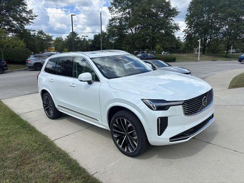 2026 Volvo XC90 B6 Ultra 7-Seater
