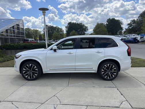 2026 Volvo XC90 B6 Ultra 7-Seater