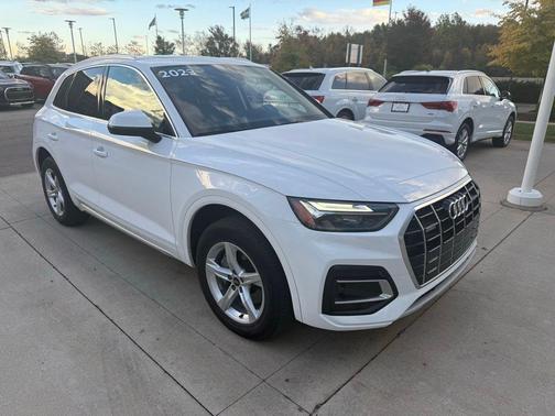 2023 Audi Q5 40 Premium
