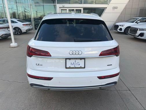 2023 Audi Q5 40 Premium