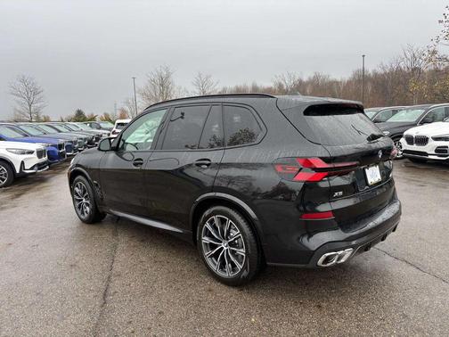 2026 BMW X5 M60i