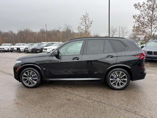 2026 BMW X5 M60i