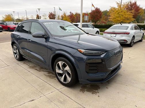 2025 Audi Q6 e-tron Prestige quattro