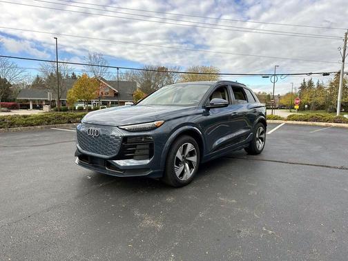 2025 Audi Q6 e-tron Prestige quattro