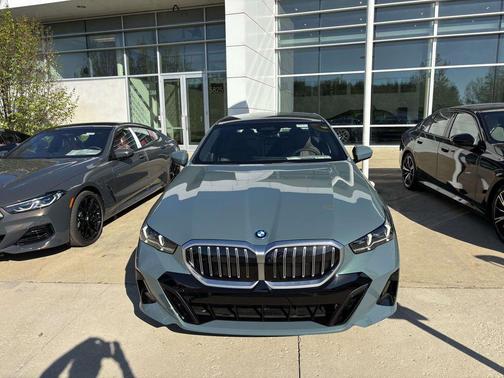 2026 BMW 550e 550e xDrive