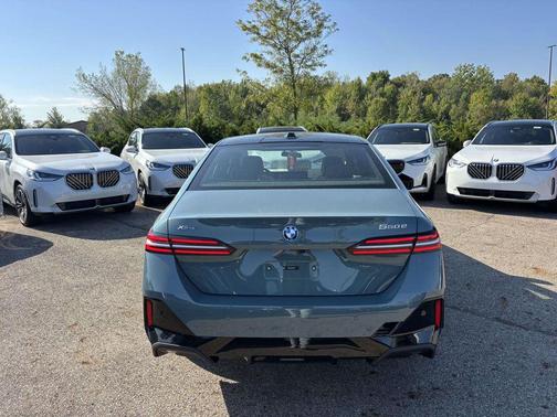 2026 BMW 550e 550e xDrive
