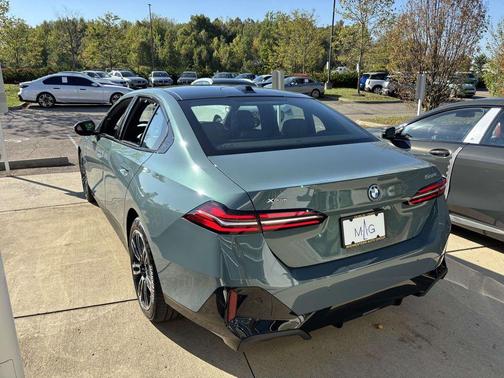 2026 BMW 550e 550e xDrive