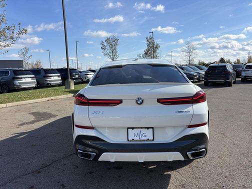 2026 BMW X6 xDrive40i