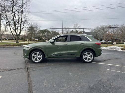 2025 Audi Q5 Premium Plus TFSI quattro S tronic