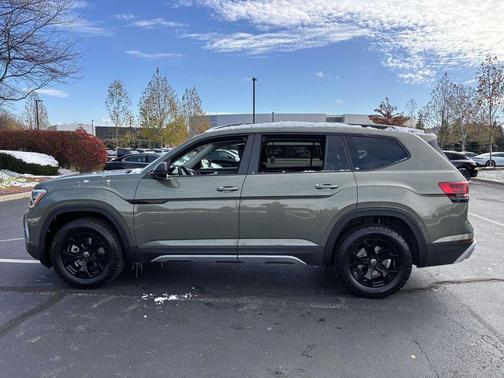 2026 Volkswagen Atlas 2.0T Peak Edition