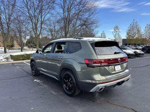 2026 Volkswagen Atlas 2.0T Peak Edition