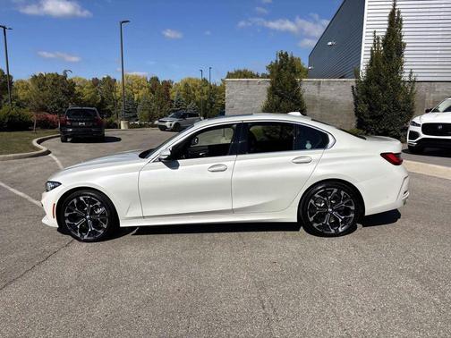 2025 BMW 330 i xDrive