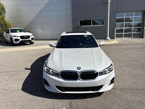 2025 BMW 330 i xDrive