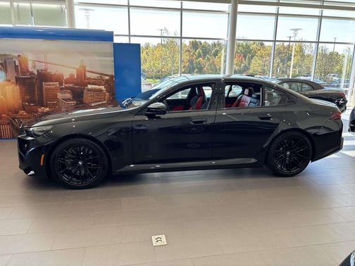 2026 BMW M5 Base