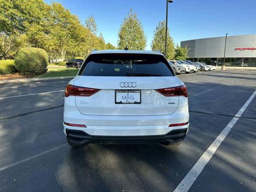 2025 Audi Q3 Premium 45 TFSI S line quattro Tiptronic