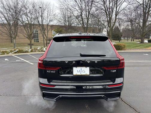 2026 Volvo XC60 Plug-In Hybrid T8 Plus