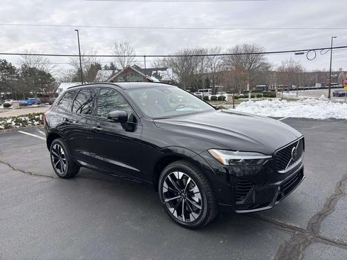 2026 Volvo XC60 Plug-In Hybrid T8 Plus