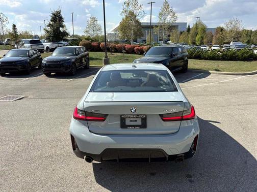 2025 BMW 330 i xDrive