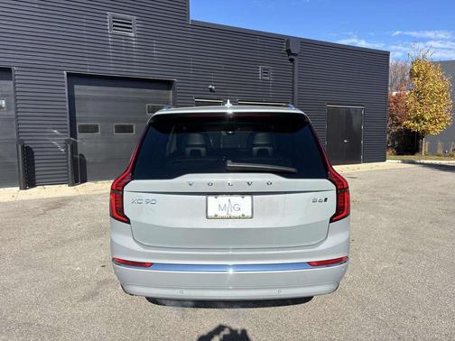 2026 Volvo XC90 B6 Ultra 7-Seater