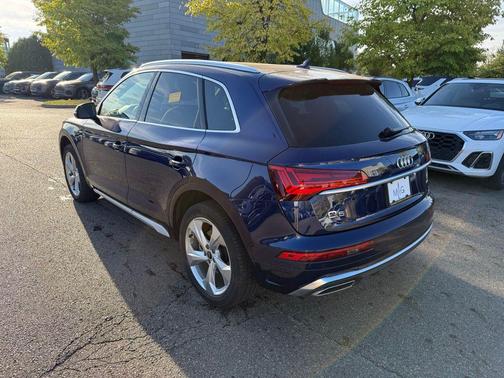 2022 Audi Q5 45 S line Premium Plus