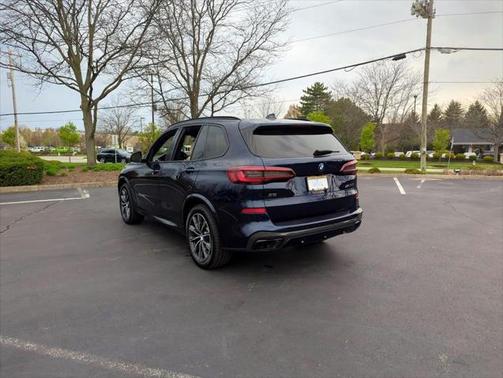 2022 BMW X5 M50i