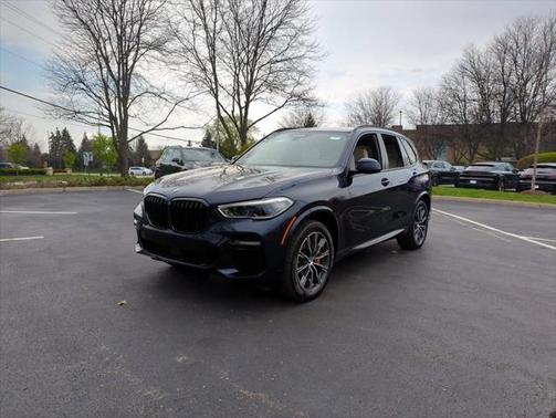 2022 BMW X5 M50i