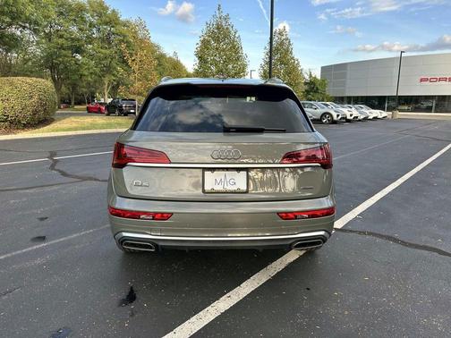 2023 Audi Q5 45 S line Prestige