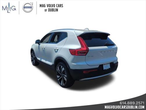 2025 Volvo XC40 Plus Bright Theme