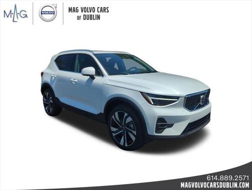 2025 Volvo XC40 Plus Bright Theme