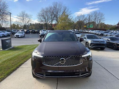 2026 Volvo XC90 B5 Core