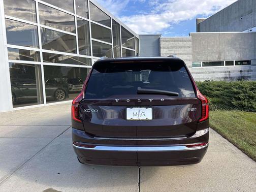 2026 Volvo XC90 B5 Core