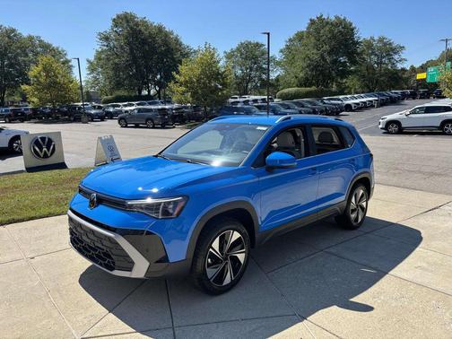 2025 Volkswagen Taos 1.5T SE
