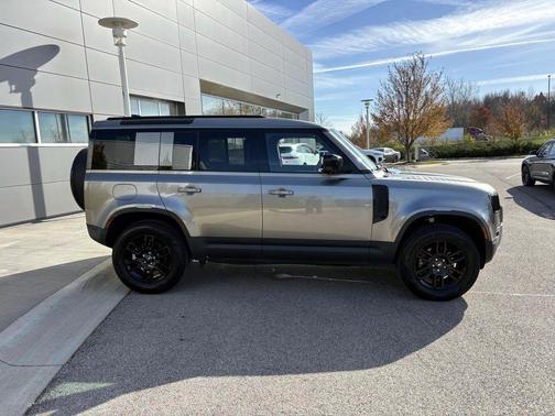 2025 Land Rover Defender 110 P300