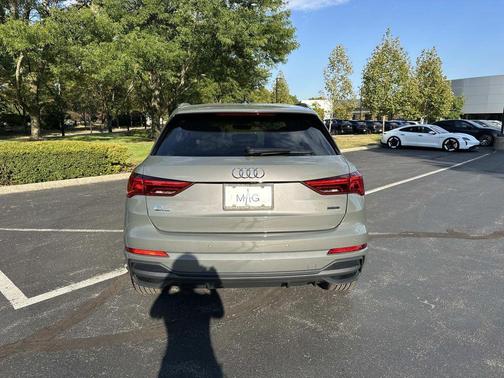 2025 Audi Q3 Premium 45 TFSI S line quattro Tiptronic