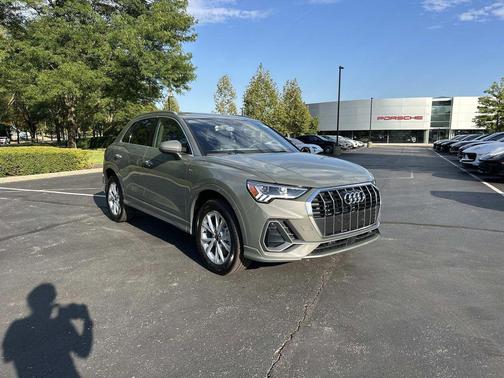 2025 Audi Q3 Premium 45 TFSI S line quattro Tiptronic