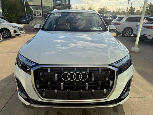 2025 Audi Q7 55 Premium Plus