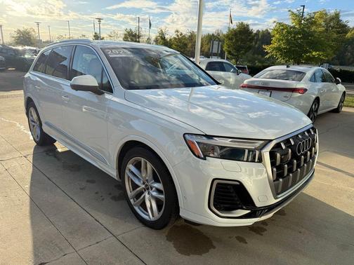 2025 Audi Q7 55 Premium Plus