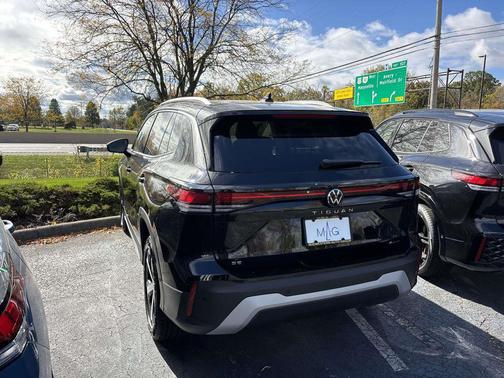 2025 Volkswagen Tiguan 2.0T SE 4MOTION