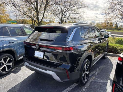 2025 Volkswagen Tiguan 2.0T SE 4MOTION